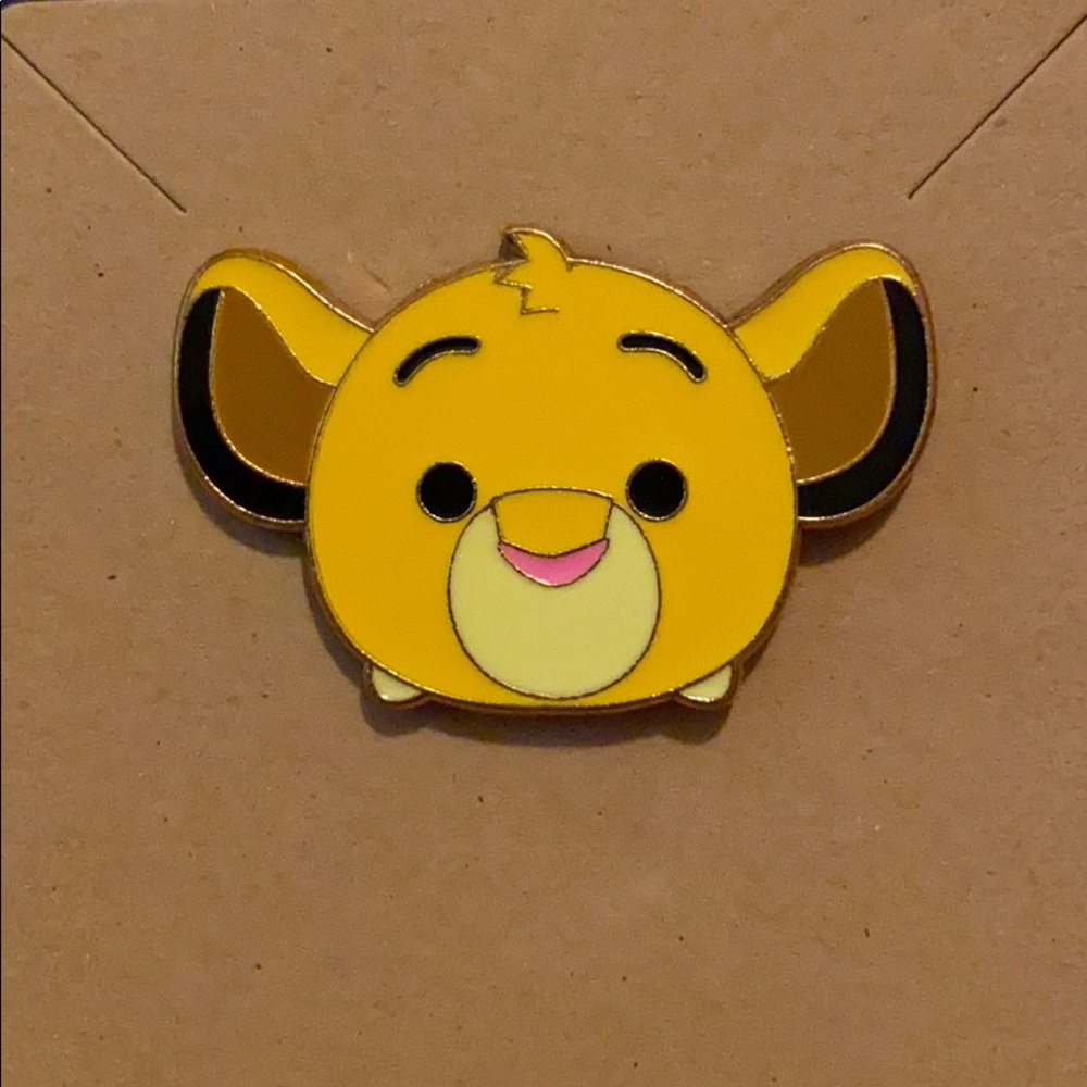 🐭 4 for $20 / Simba Tsum Tsum Pin